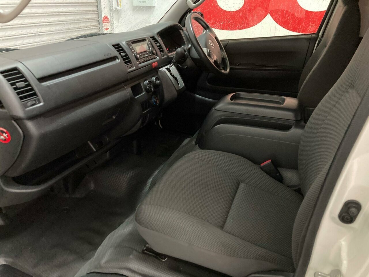 2015 TOYOTA HIACE KDH201R LWB 4DR AUTO 4SP 3.0DT VAN