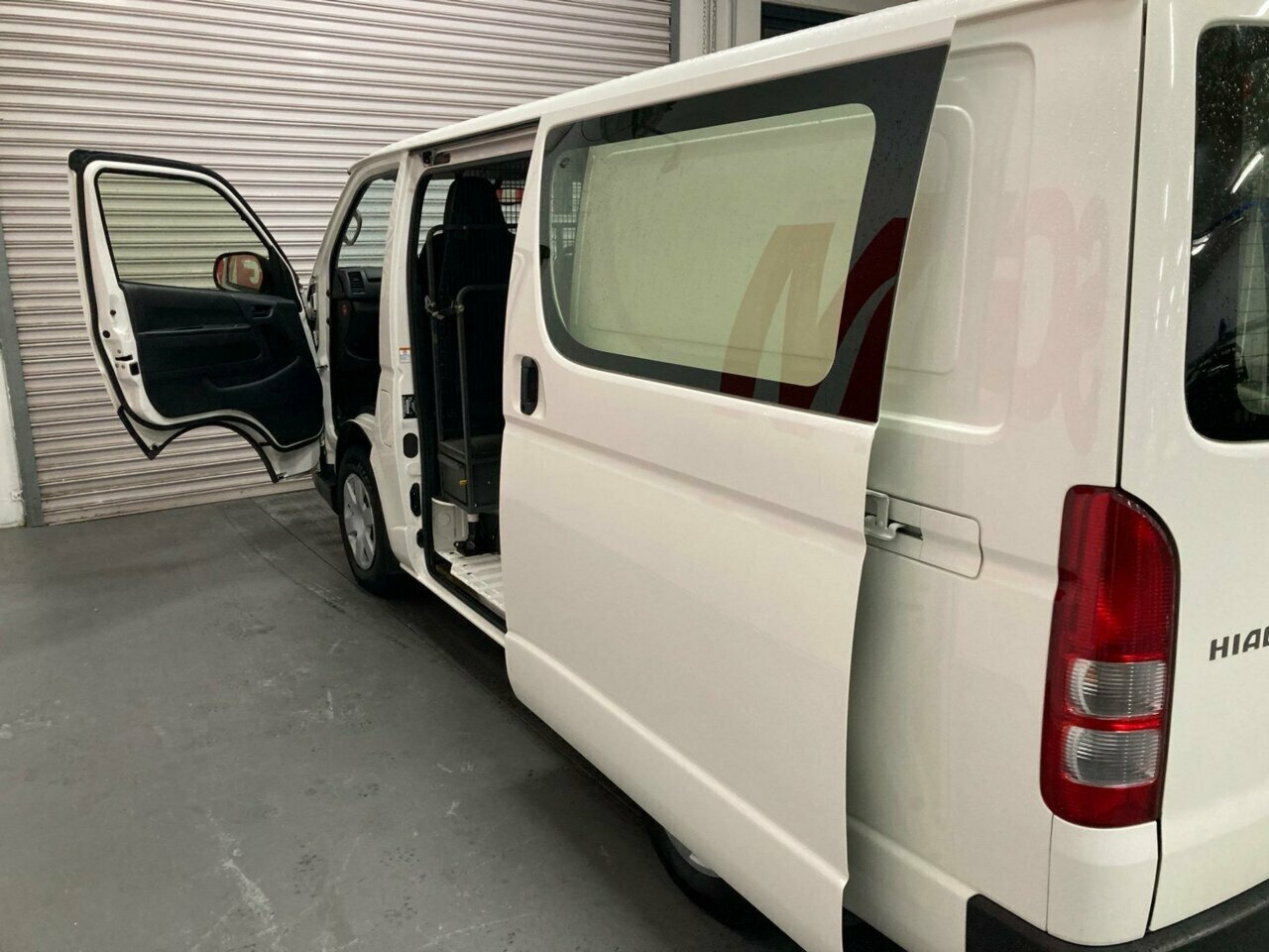2015 TOYOTA HIACE KDH201R LWB 4DR AUTO 4SP 3.0DT VAN