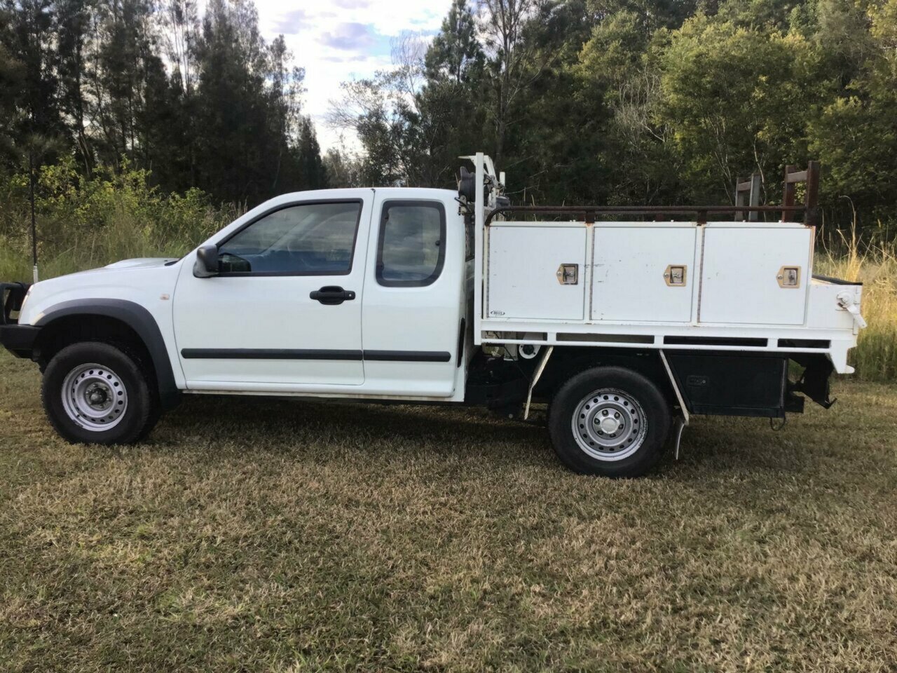 2011 ISUZU D-MAX SX CAB CHASSIS SPACE CAB 2DR MAN 5SP 4X4 3.0DT MANUAL CAB CHASSIS