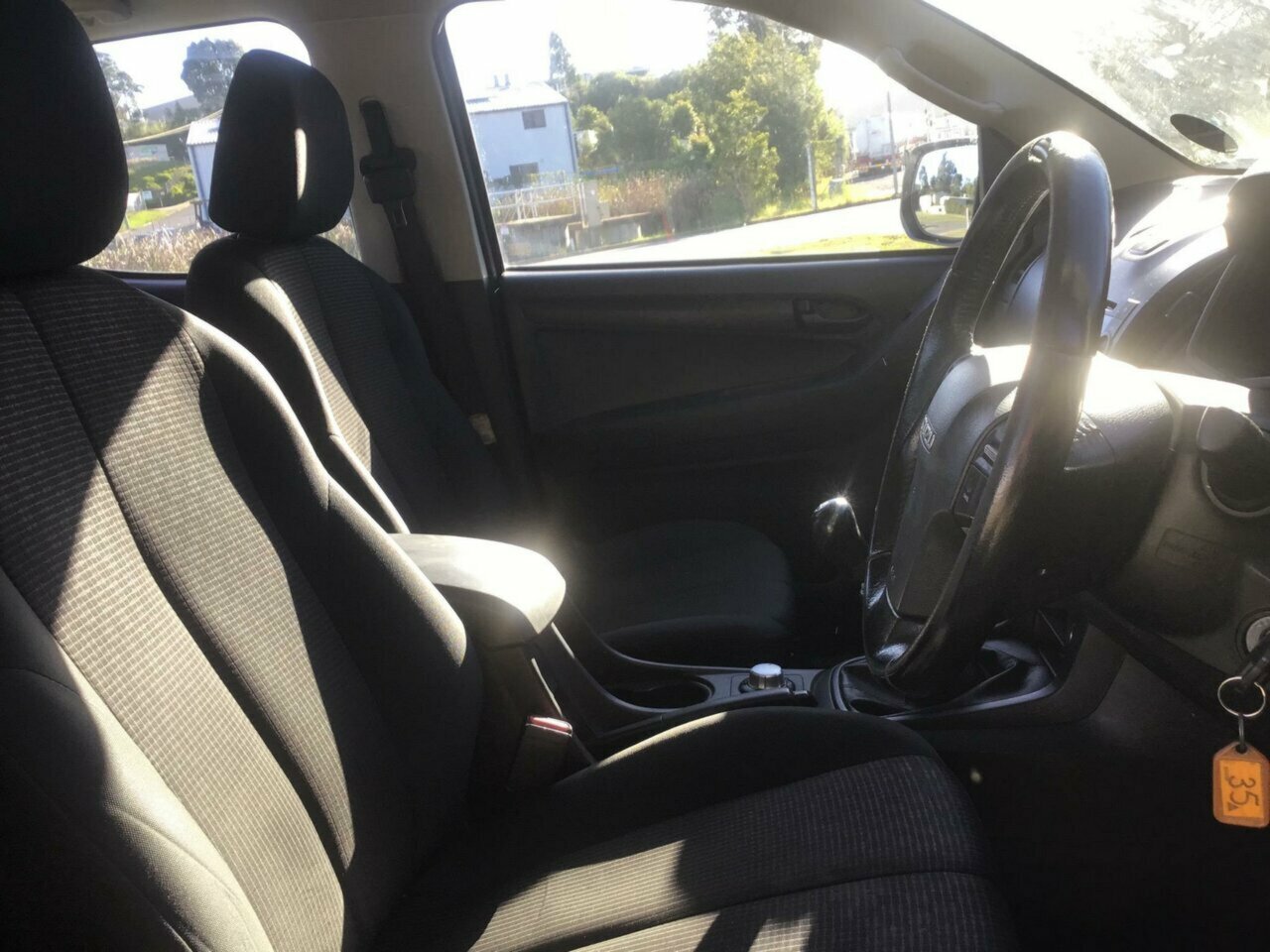2016 ISUZU D-MAX SX 4DR MAN 5SP 4X4 3.0DT MY15 DUAL CAB