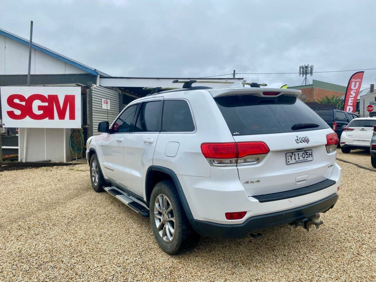 2014 JEEP GRAND CHEROKEE WK MY14 LAREDO (4x4) 8 SP AUTOMATIC 4D WAGON