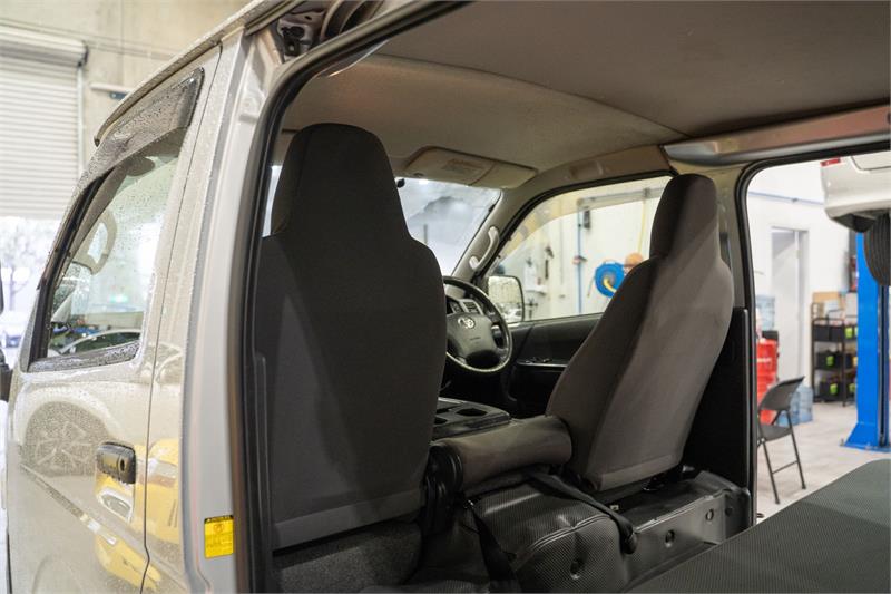 2013 TOYOTA HIACE KDH201R MY12 UPGRADE LWB 4 SP AUTOMATIC 4D VAN