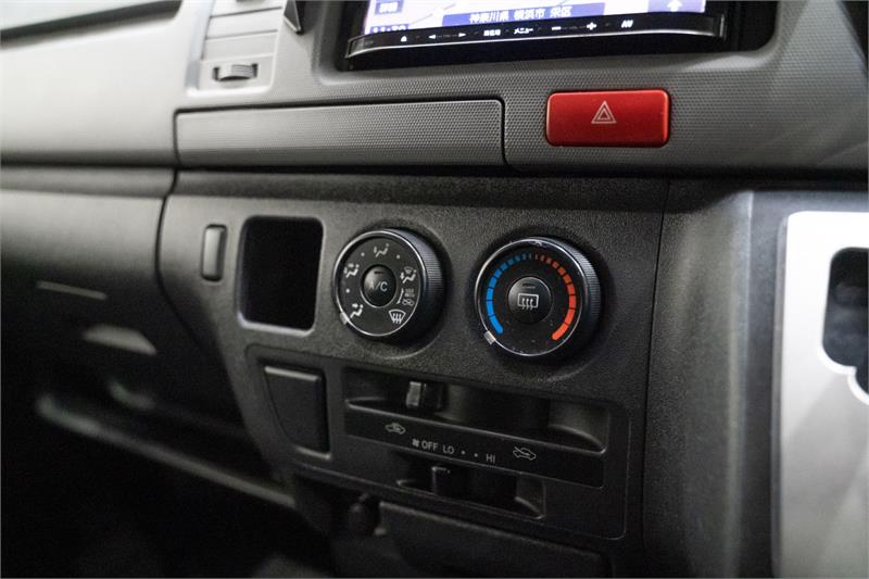 2013 TOYOTA HIACE KDH201R MY12 UPGRADE LWB 4 SP AUTOMATIC 4D VAN