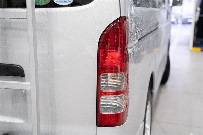2013 TOYOTA HIACE KDH201R MY12 UPGRADE LWB 4 SP AUTOMATIC 4D VAN