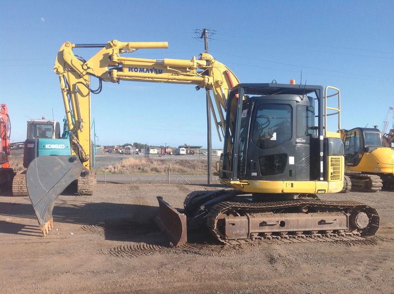 2004 KOMATSU PC 14 TONNE 128U-2 2060