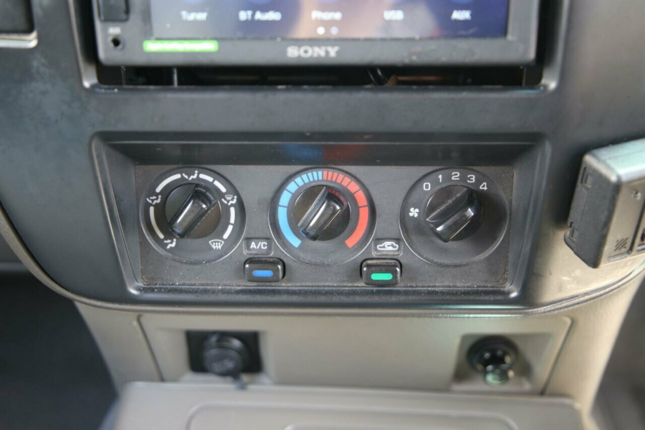 2001 NISSAN PATROL GU II ST (4x4) 5 SP MANUAL 4x4 4D WAGON