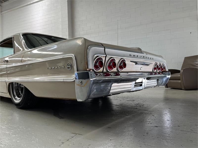 1964 CHEVROLET IMPALA 2 SP AUTOMATIC 4D HARDTOP