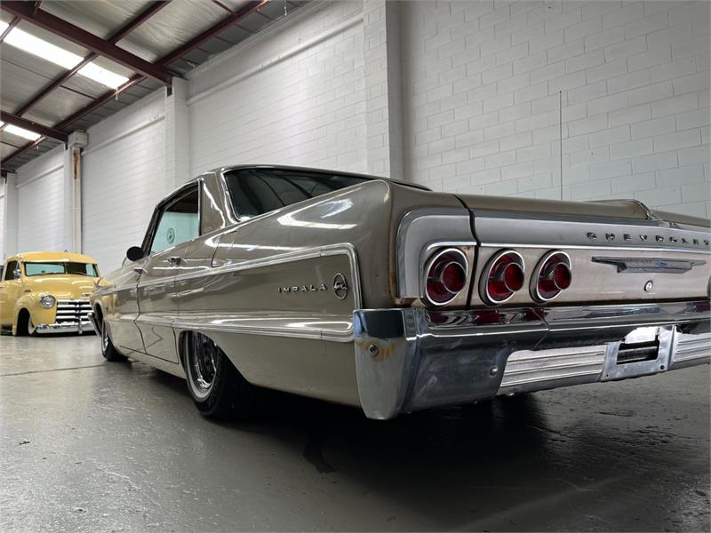 1964 CHEVROLET IMPALA 2 SP AUTOMATIC 4D HARDTOP