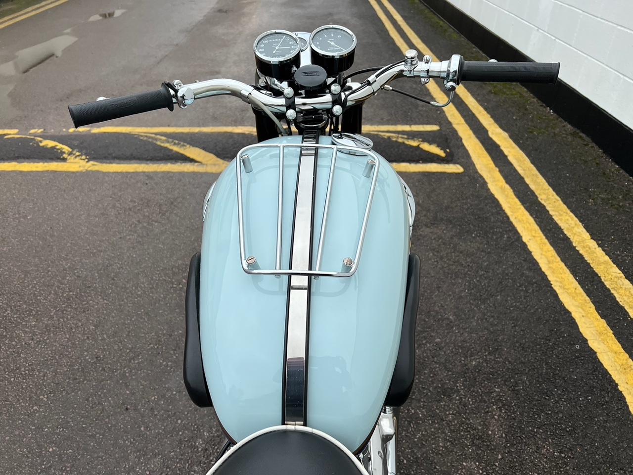 1960 TRIUMPH BONNEVILLE T120 ROAD