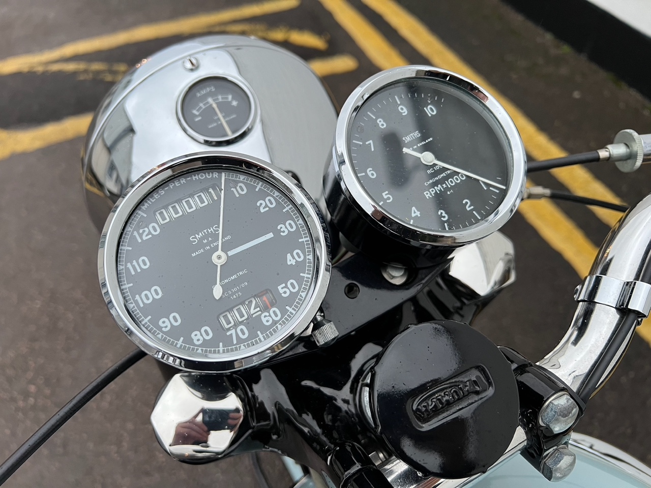 1960 TRIUMPH BONNEVILLE T120 ROAD