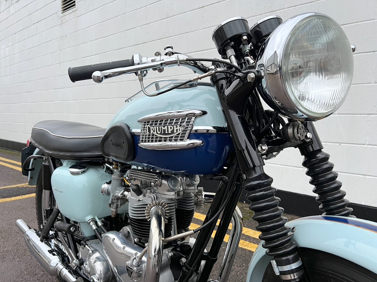1960 TRIUMPH BONNEVILLE T120 ROAD