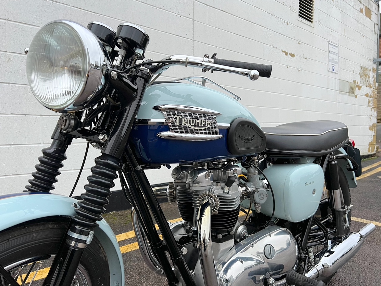 1960 TRIUMPH BONNEVILLE T120 ROAD