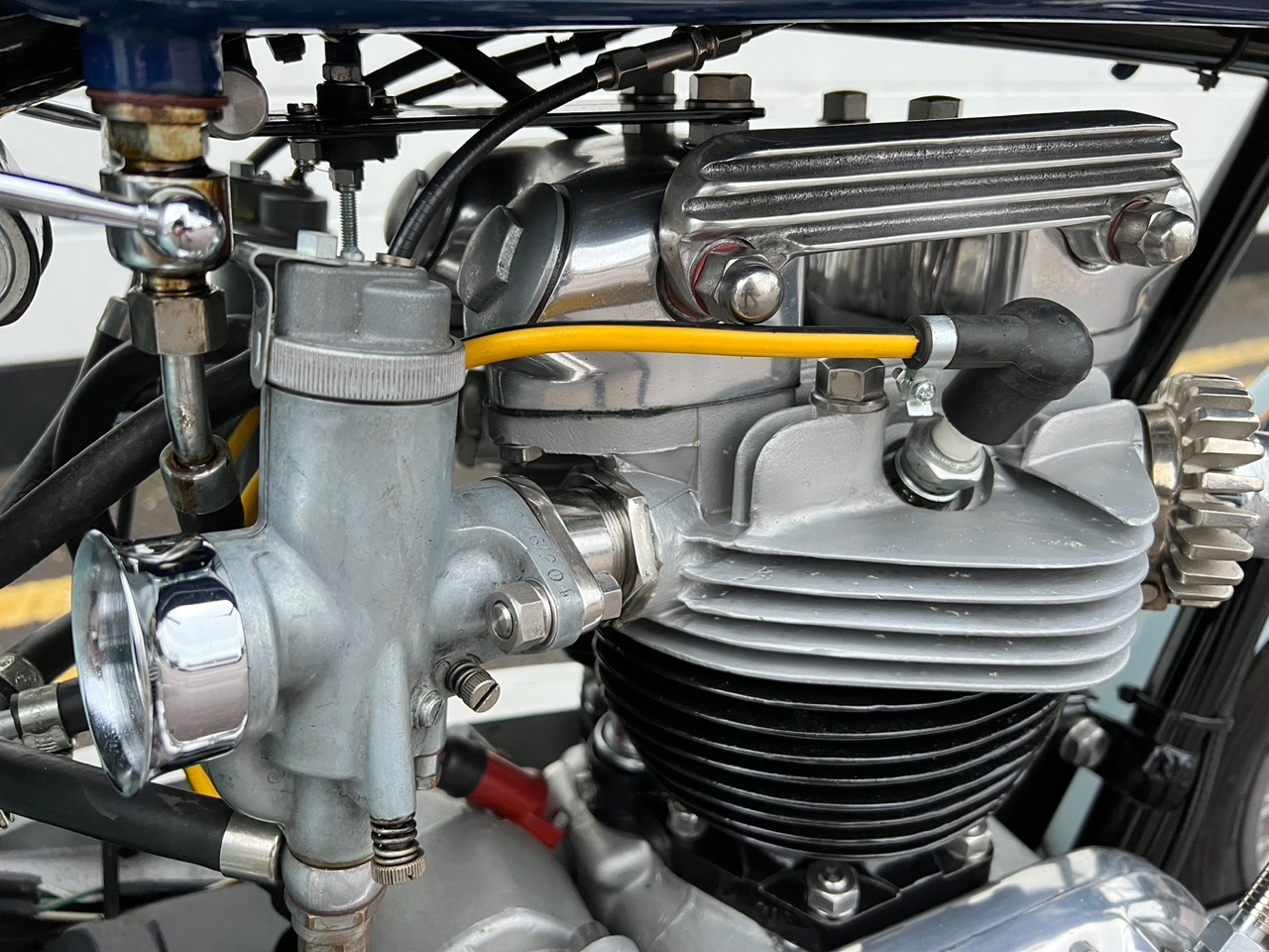 1960 TRIUMPH BONNEVILLE T120 ROAD