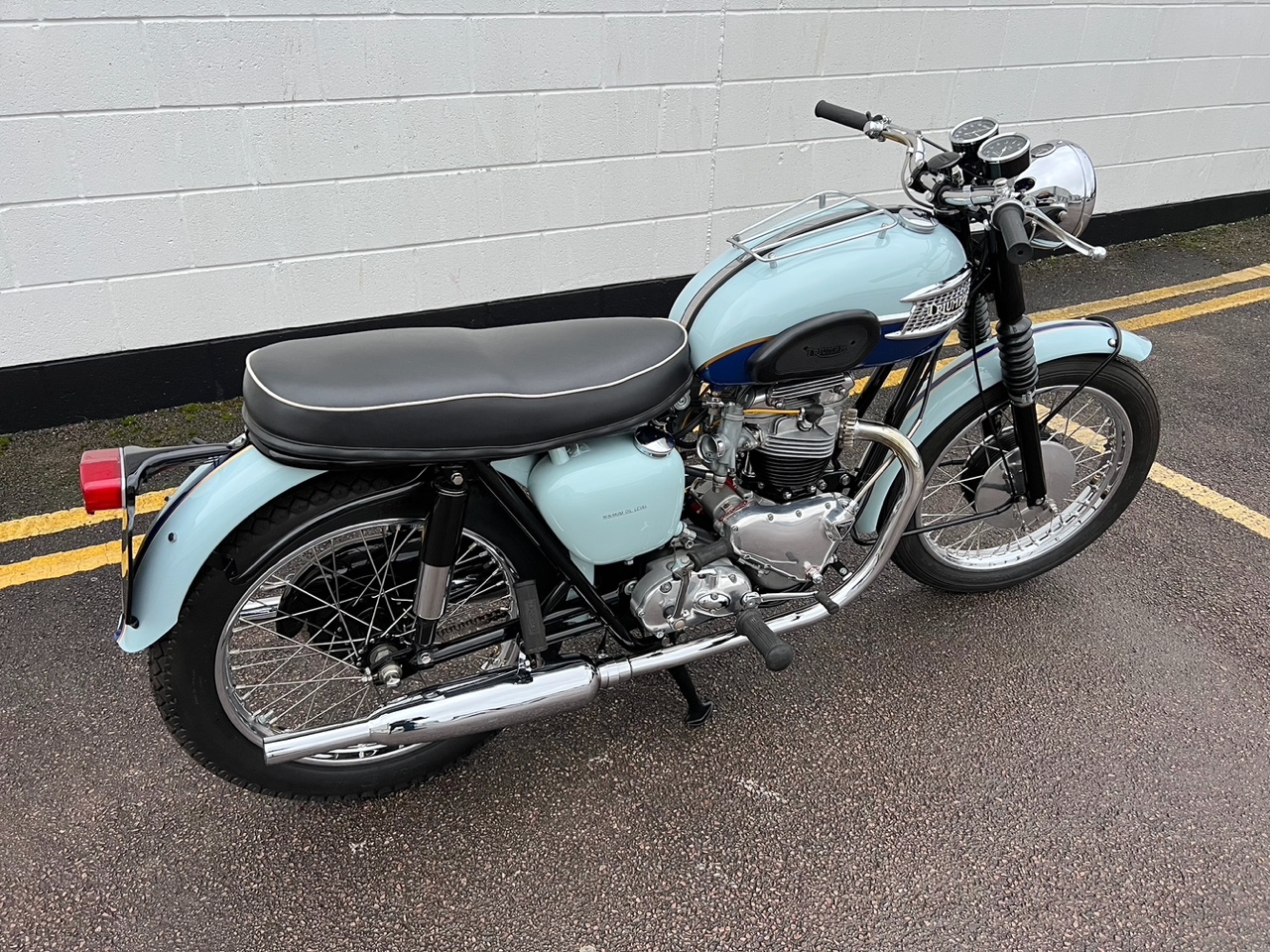 1960 TRIUMPH BONNEVILLE T120 ROAD