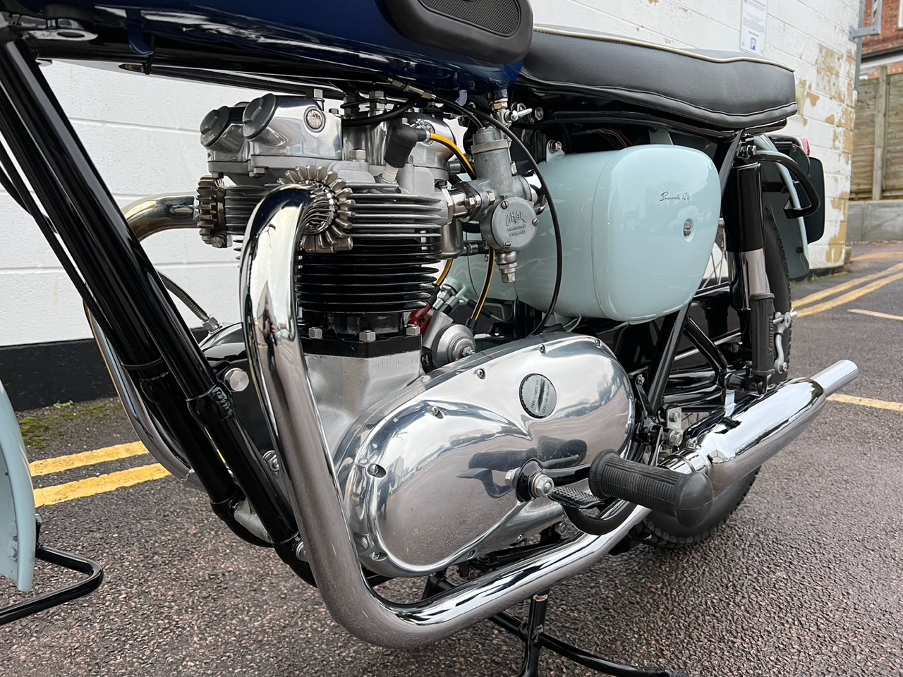 1960 TRIUMPH BONNEVILLE T120 ROAD