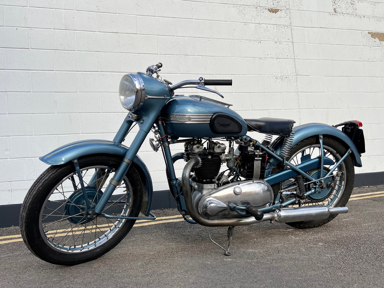 1952 TRIUMPH 6T THUNDERBIRD ROAD