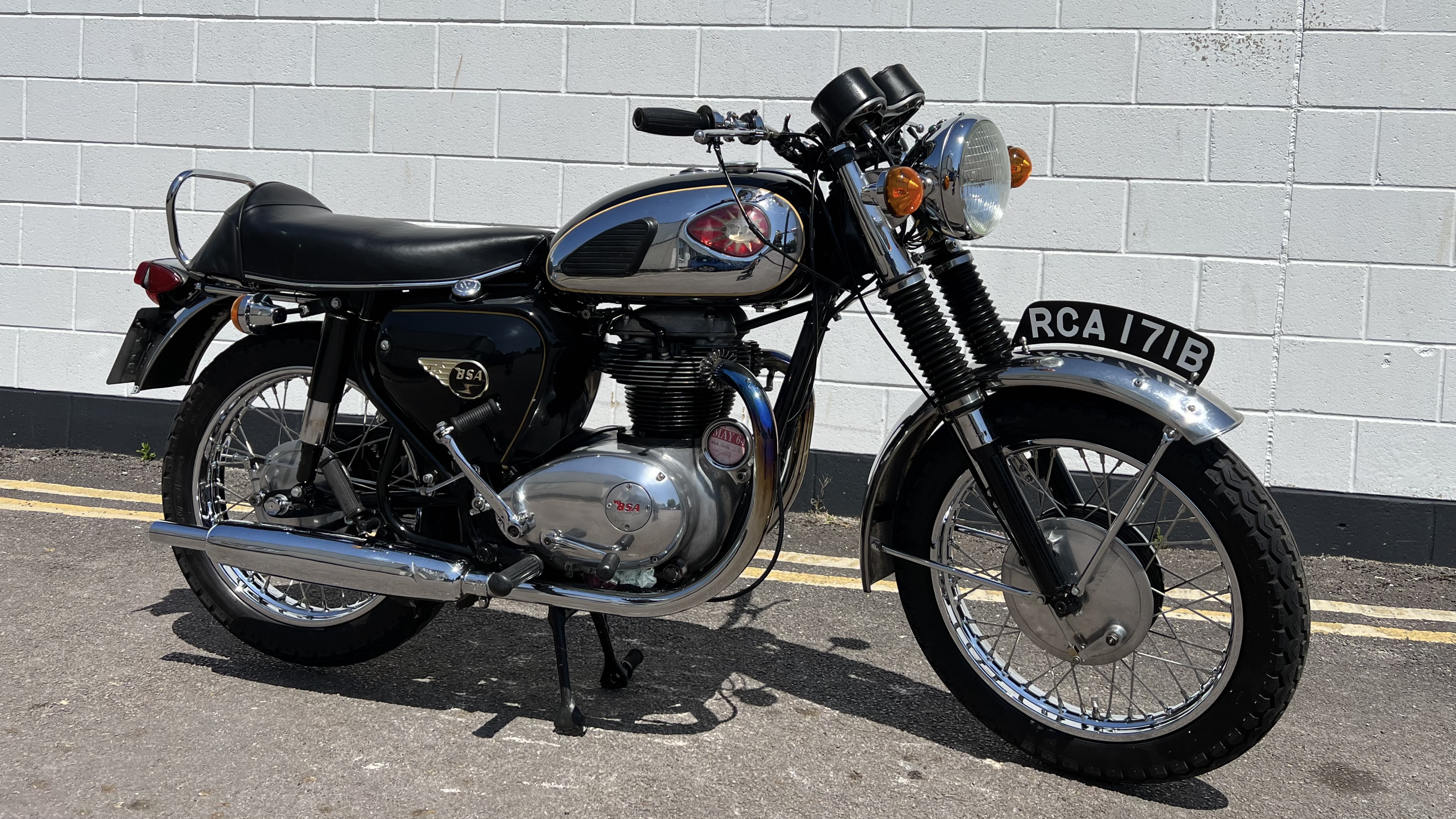 1964 BSA A65 THUNDERBOLT ROAD