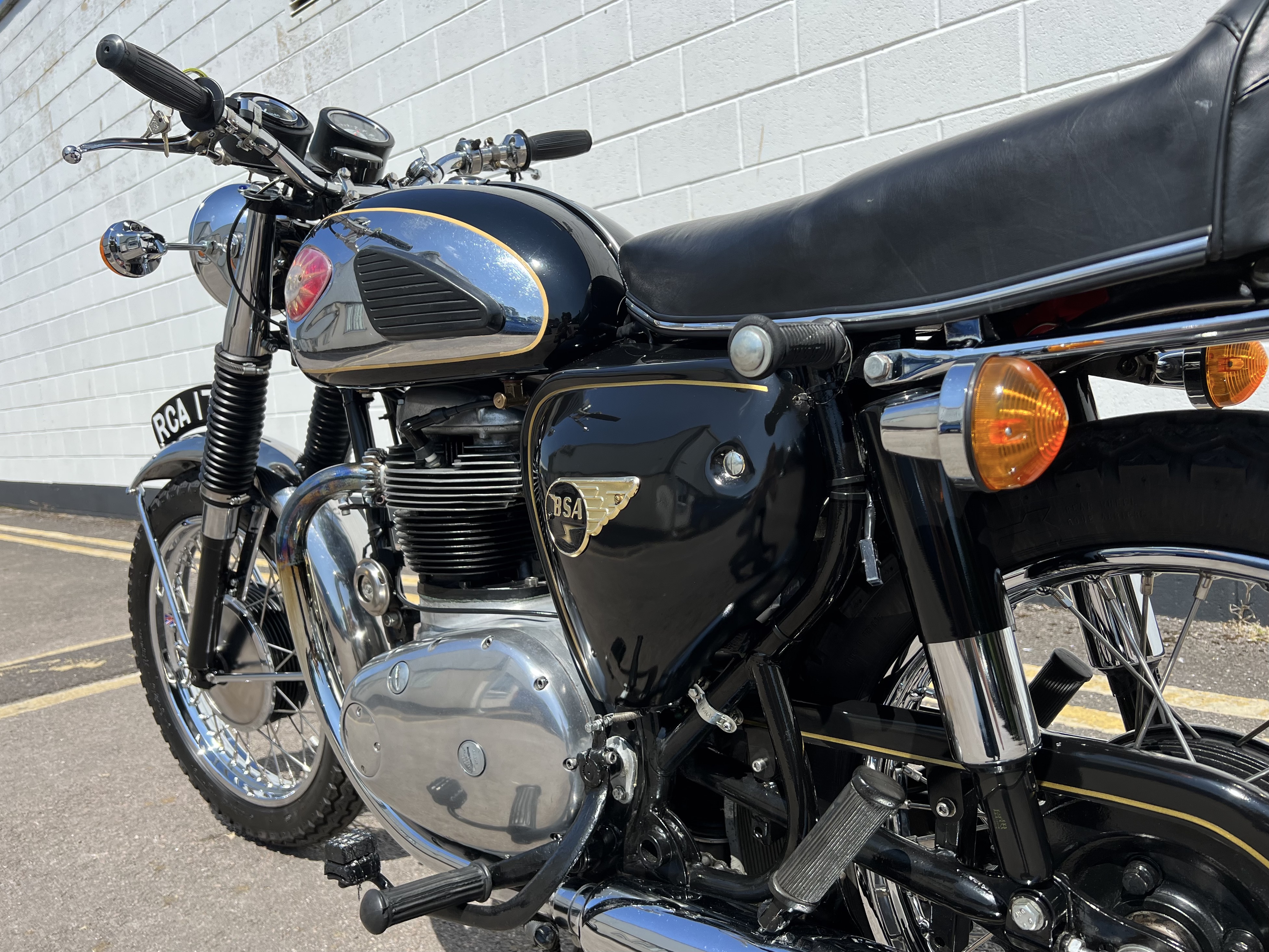 1964 BSA A65 THUNDERBOLT ROAD
