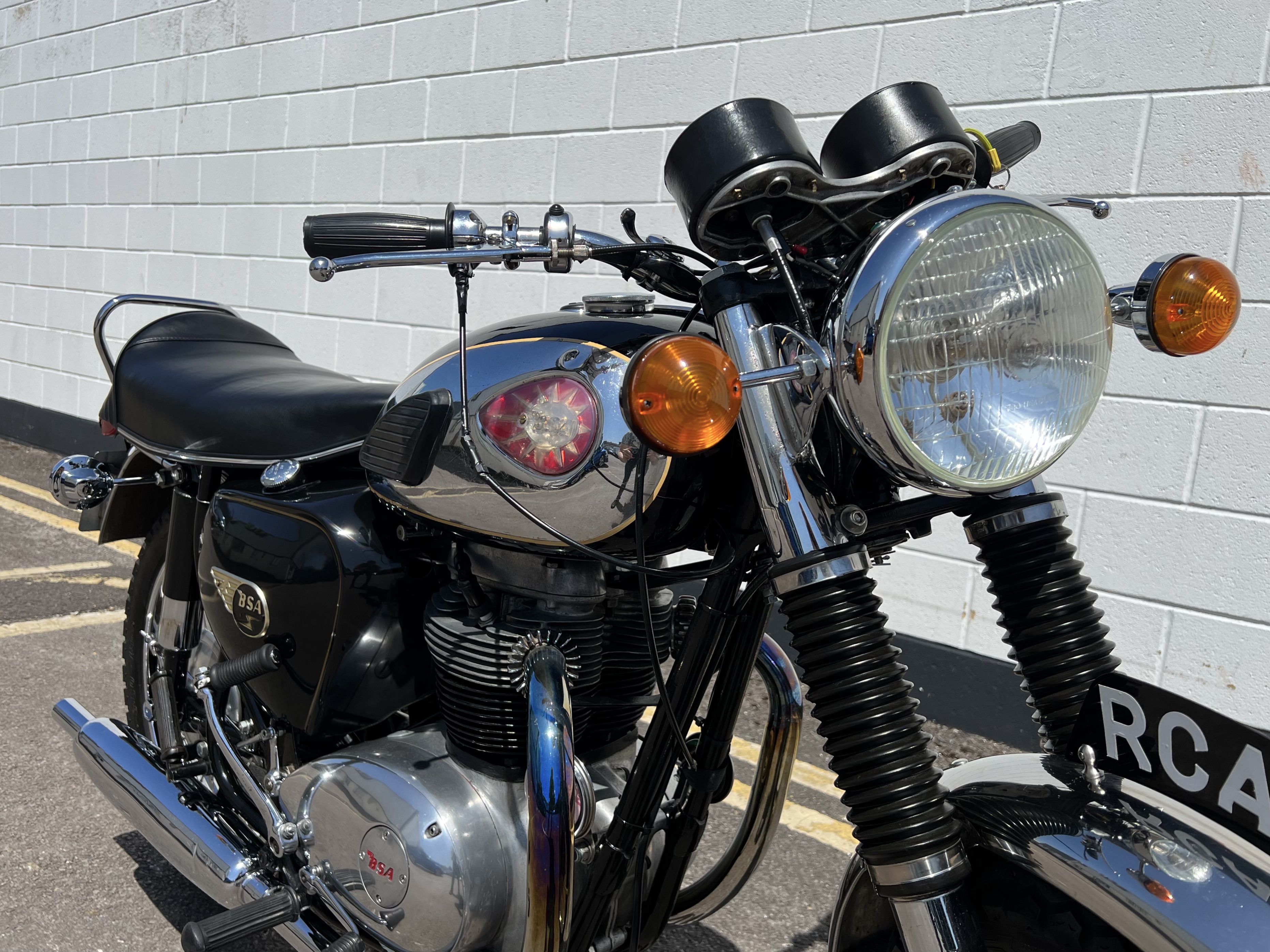 1964 BSA A65 THUNDERBOLT ROAD