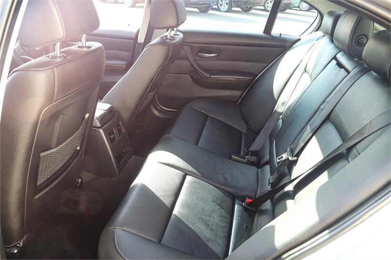 2011 BMW 3 SERIES E90 320I SPORTS AUTOMATIC SEDAN