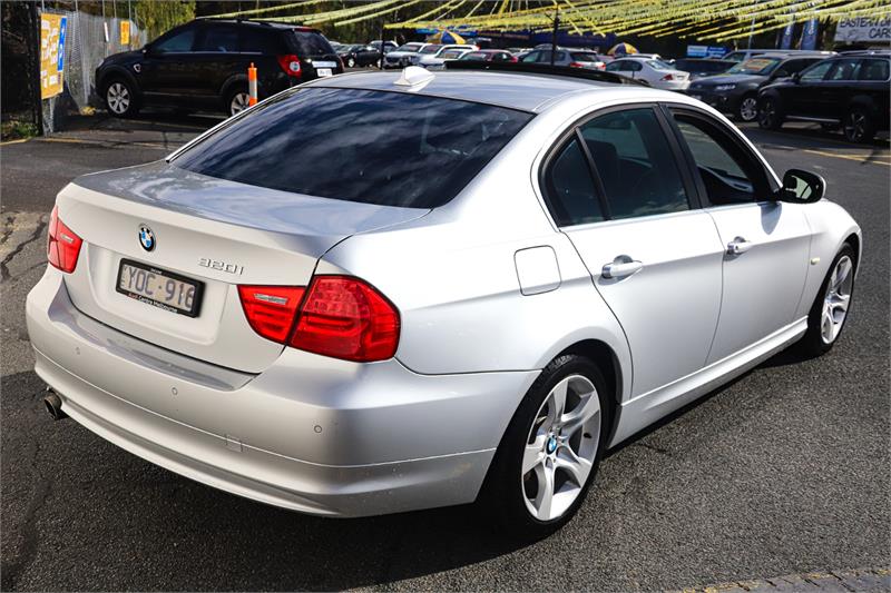 2011 BMW 3 SERIES E90 320I SPORTS AUTOMATIC SEDAN