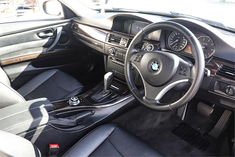 2011 BMW 3 SERIES E90 320I SPORTS AUTOMATIC SEDAN