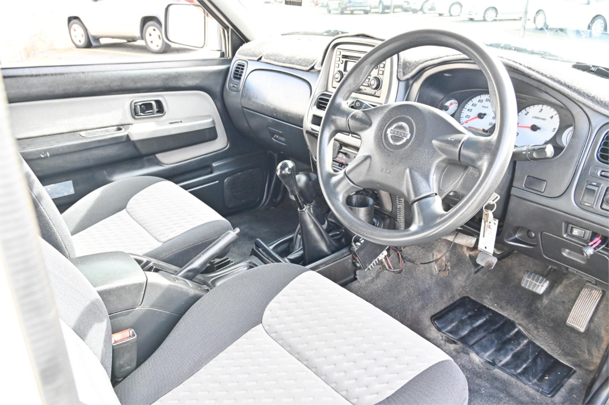 2013 NISSAN NAVARA D22 ST-R MANUAL UTILITY