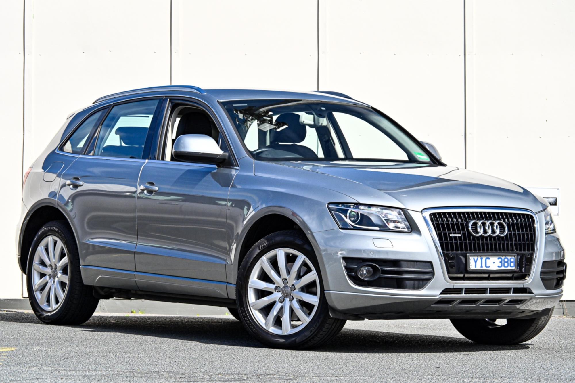 2011 AUDI Q5 8R MY11 3.0 TDI QUATTRO 7 SP AUTO DUAL CLUTCH 4D WAGON