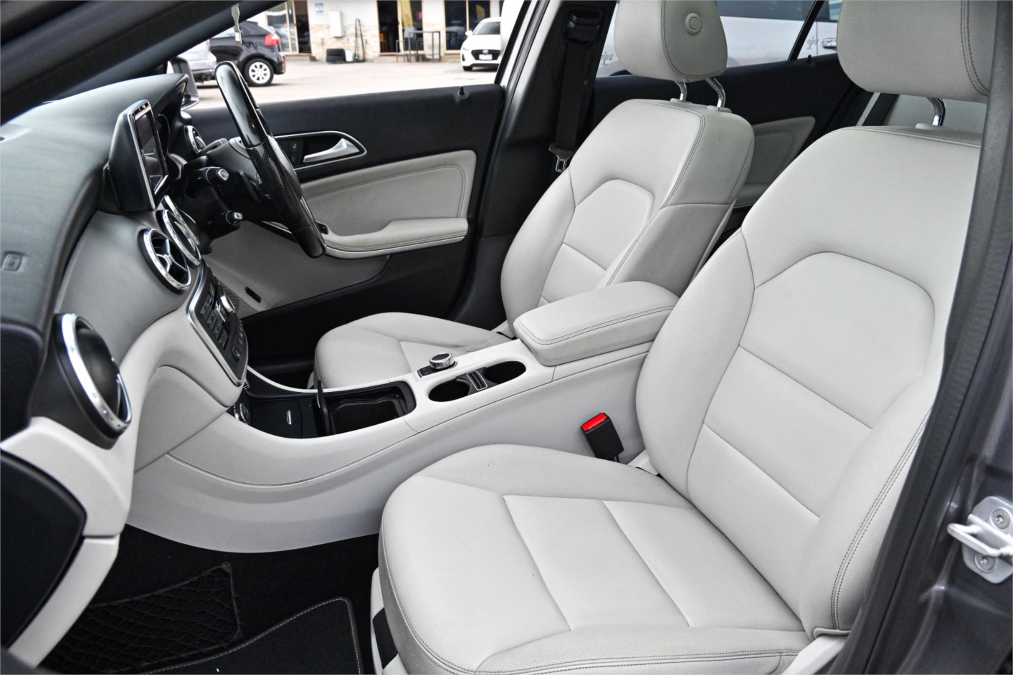 2015 MERCEDES-BENZ GLA-CLASS X156 GLA200 CDI SPORTS AUTOMATIC DUAL CLUTCH WAGON