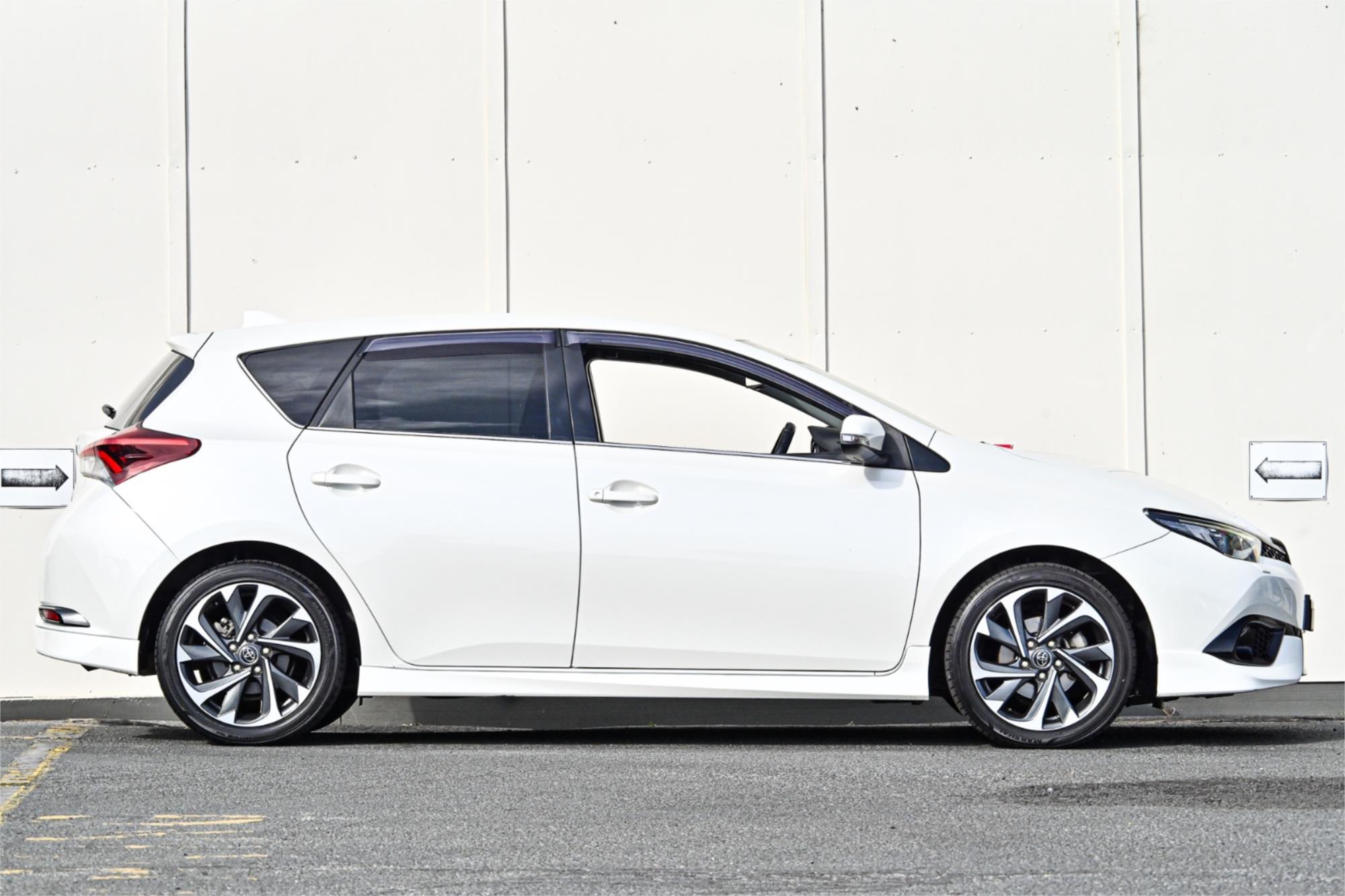 2017 TOYOTA COROLLA ZRE182R MY17 ZR CVT AUTO 7 SP SEQUENTIAL 5D HATCHBACK