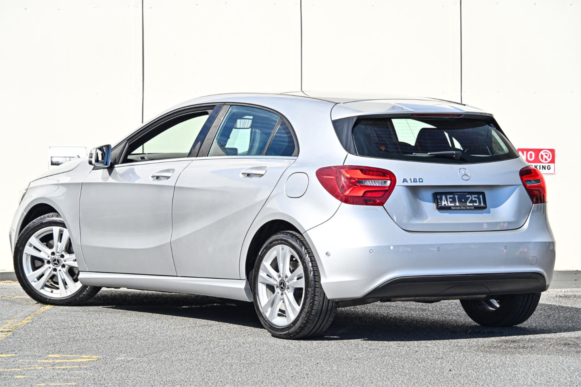 2017 MERCEDES-BENZ A180 176 MY17 7 SP AUTOMATIC 5D HATCHBACK