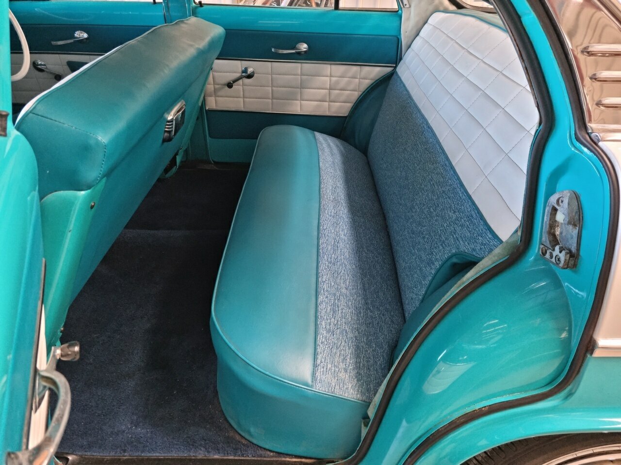 1960 HOLDEN FB SPECIAL 4D SEDAN
