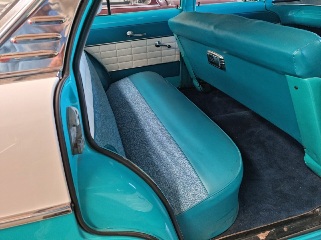 1960 HOLDEN FB SPECIAL 4D SEDAN