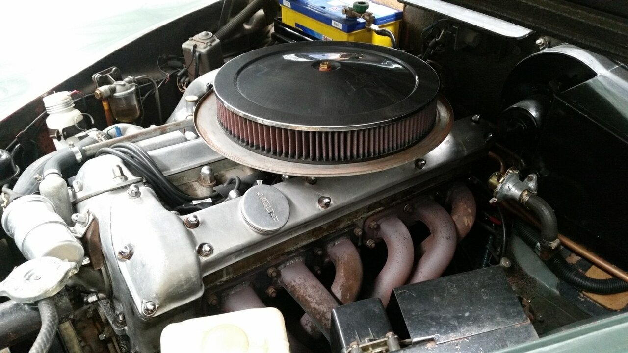 1963 JAGUAR MK II 3.4 4 SP MAN + OVERDRIVE 4D SEDAN