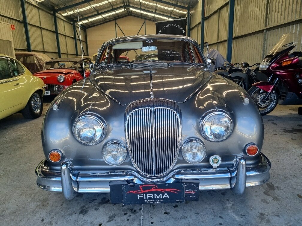 1967 DAIMLER 2.5 LITRE 3 SP AUTOMATIC 4D SEDAN