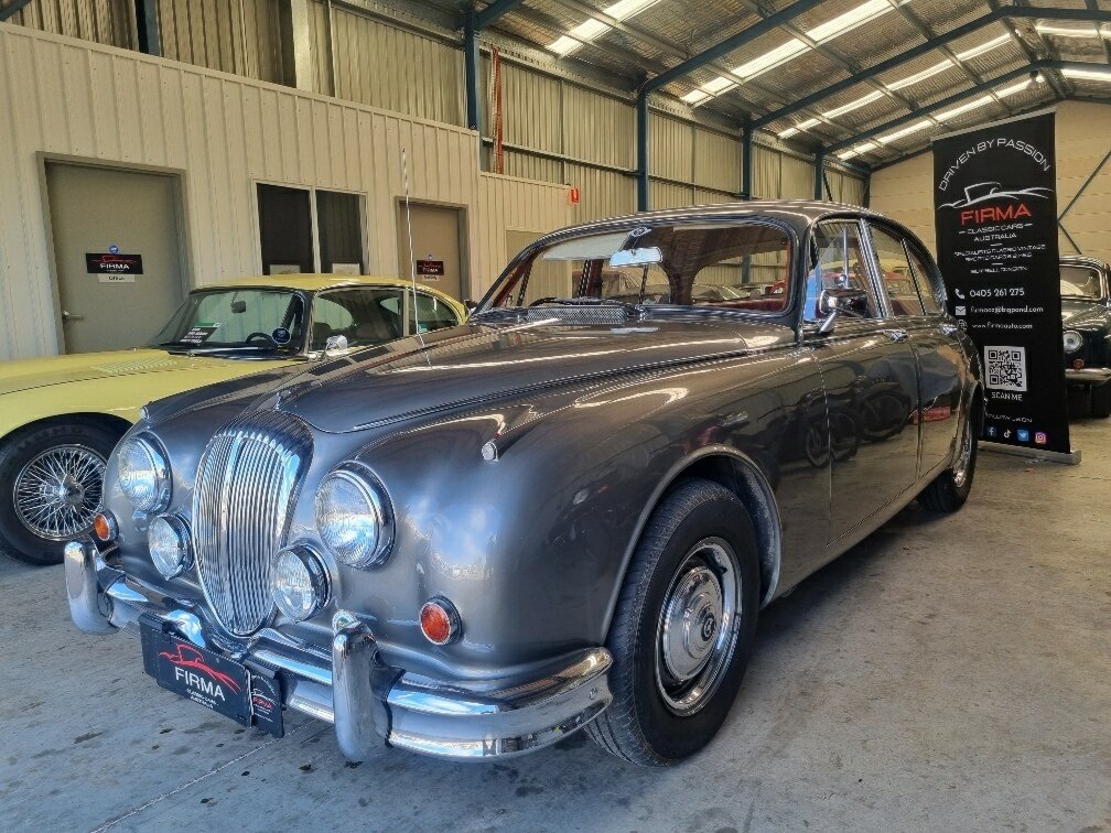 1967 DAIMLER 2.5 LITRE 3 SP AUTOMATIC 4D SEDAN