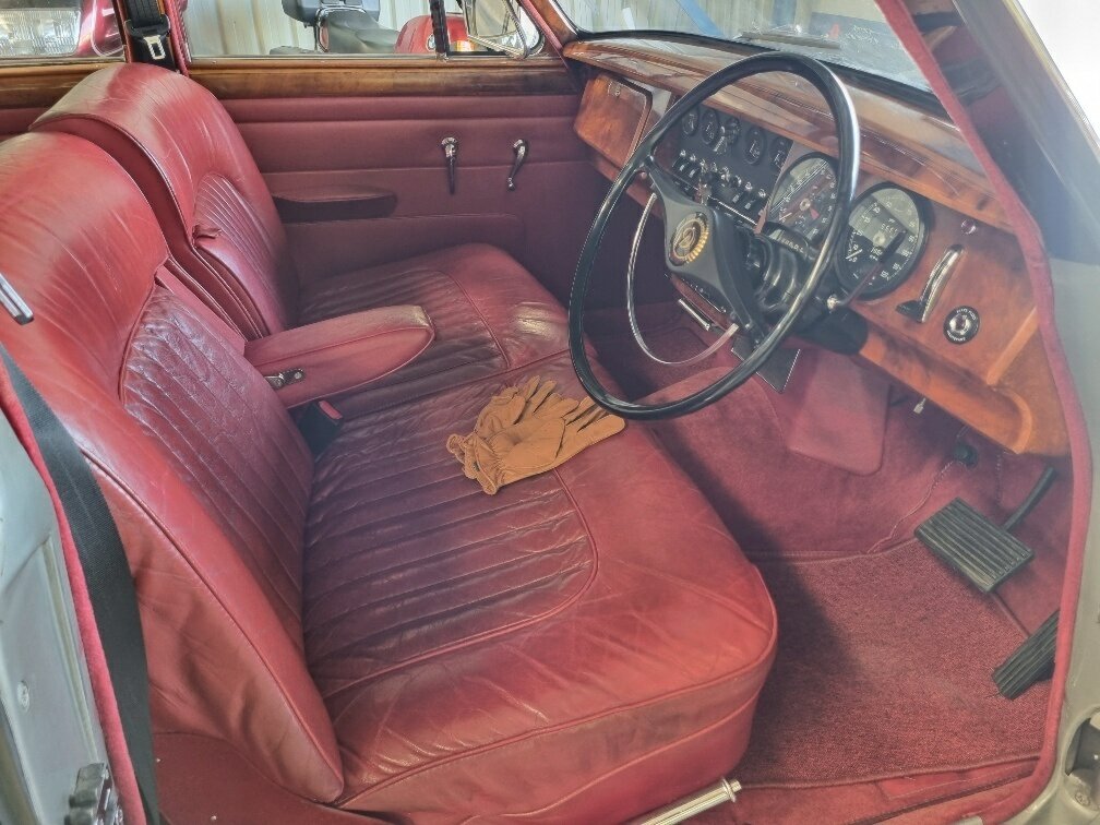 1967 DAIMLER 2.5 LITRE 3 SP AUTOMATIC 4D SEDAN