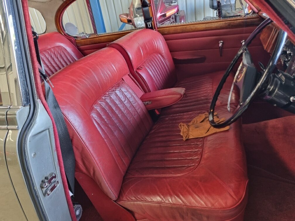 1967 DAIMLER 2.5 LITRE 3 SP AUTOMATIC 4D SEDAN
