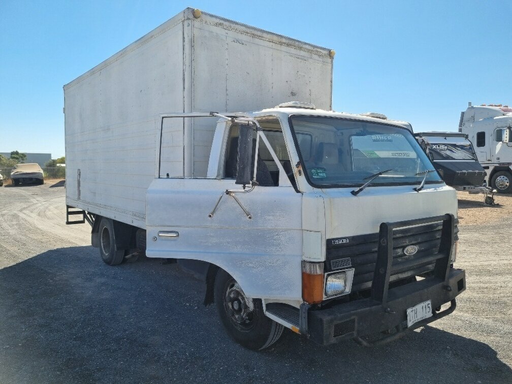 1985 FORD CARGO TRUCK