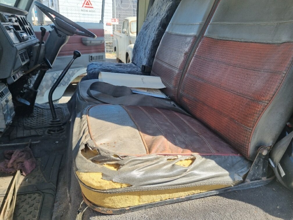 1985 FORD CARGO TRUCK