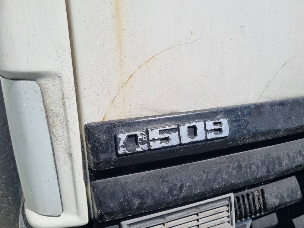 1985 FORD CARGO TRUCK
