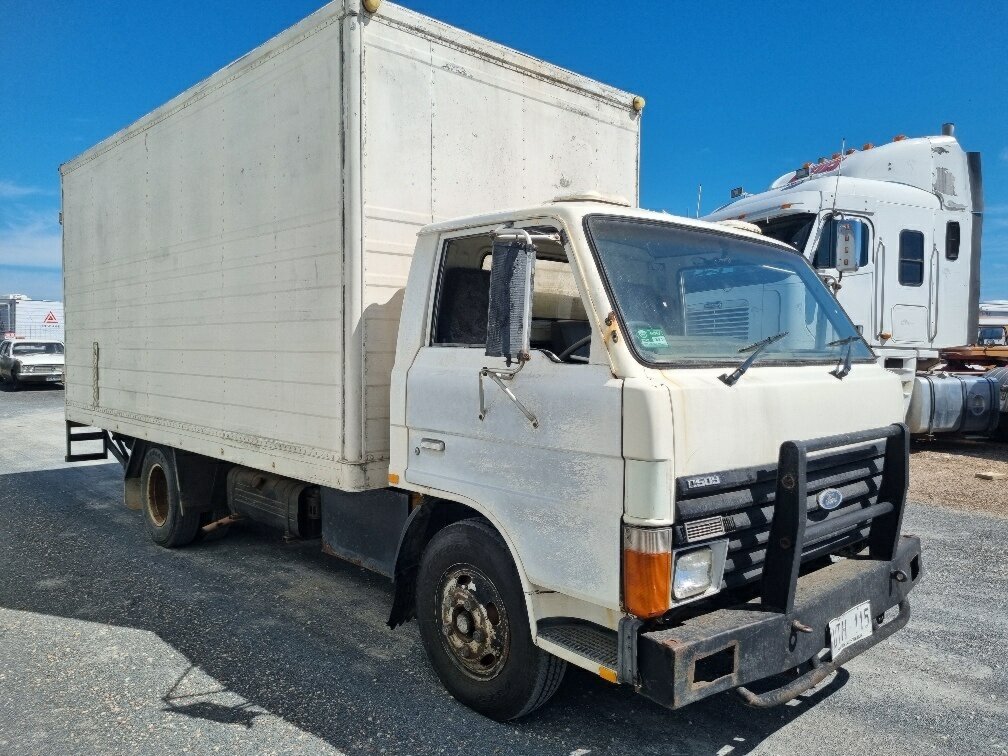 1985 FORD CARGO TRUCK