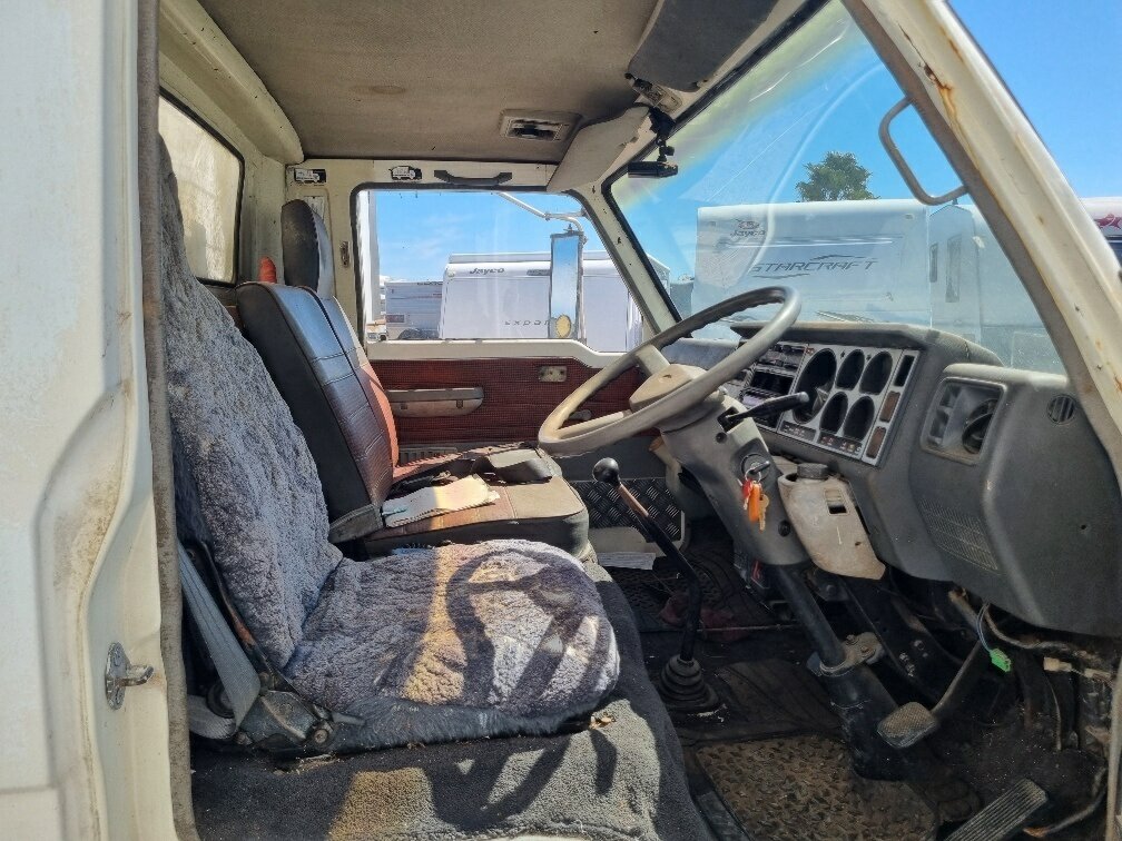 1985 FORD CARGO TRUCK