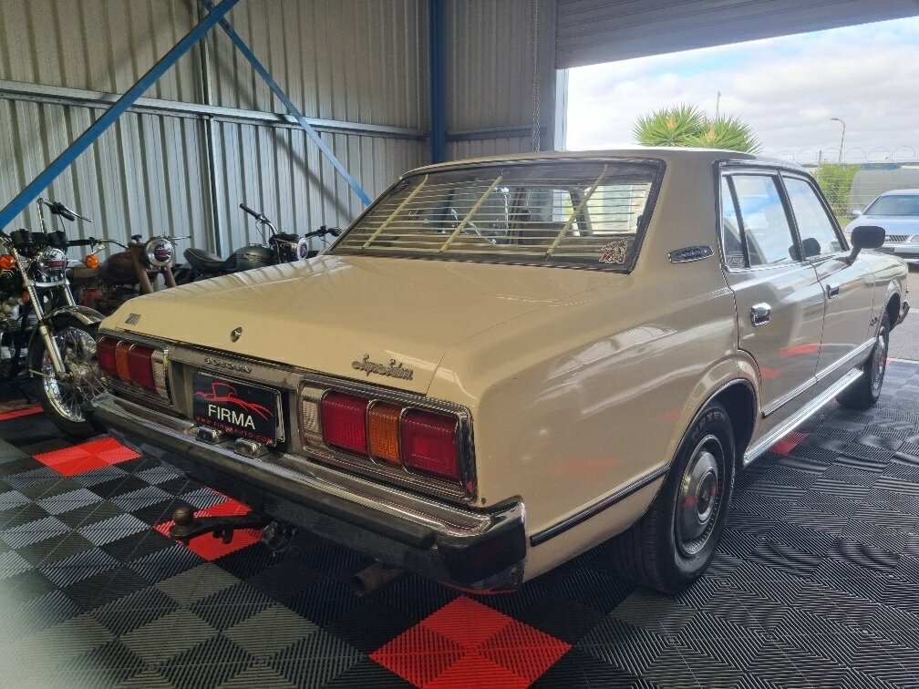 1976 TOYOTA CROWN SUPER SALOON AUTOMATIC 4D SEDAN