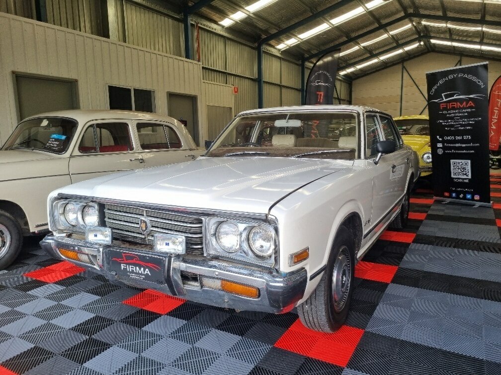 1976 TOYOTA CROWN SUPER SALOON AUTOMATIC 4D SEDAN