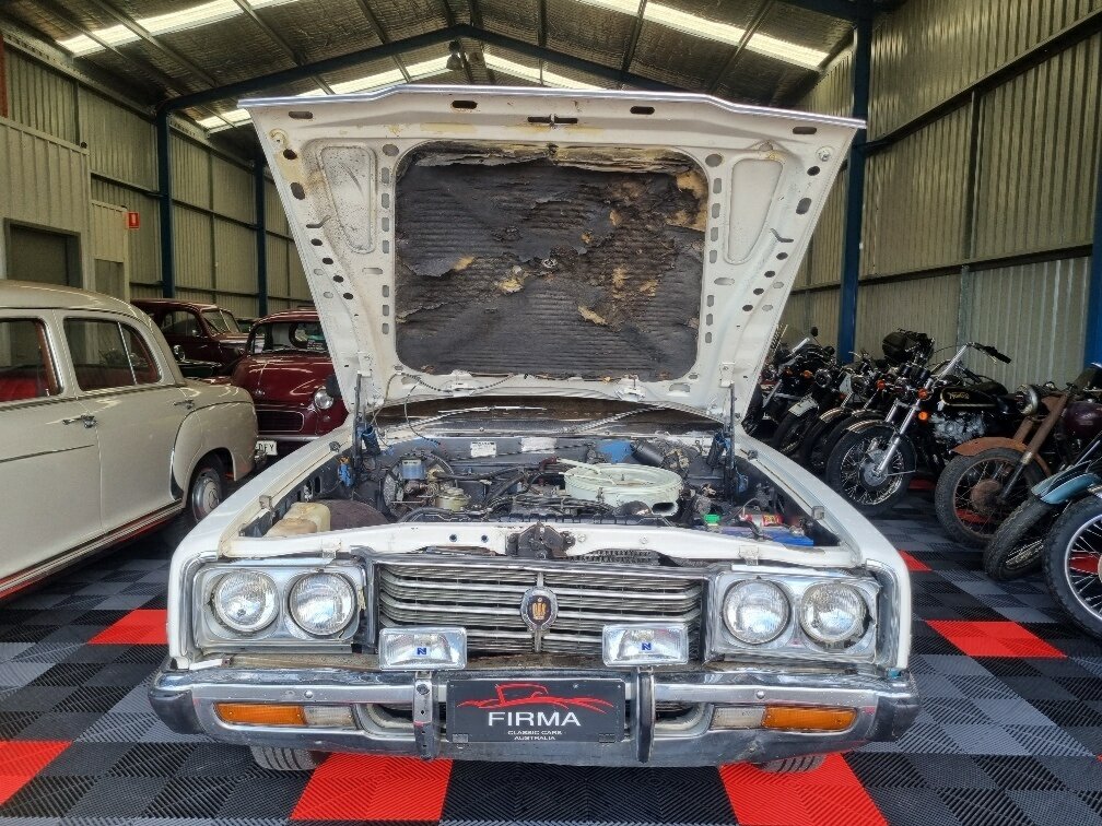 1976 TOYOTA CROWN SUPER SALOON AUTOMATIC 4D SEDAN
