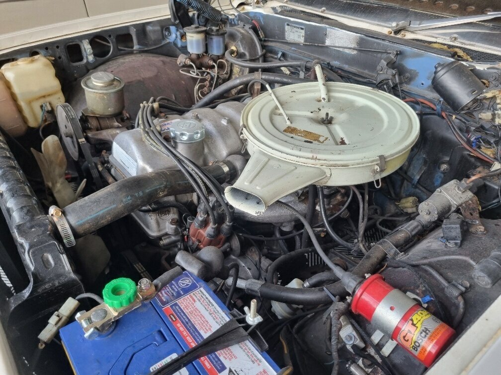 1976 TOYOTA CROWN SUPER SALOON AUTOMATIC 4D SEDAN