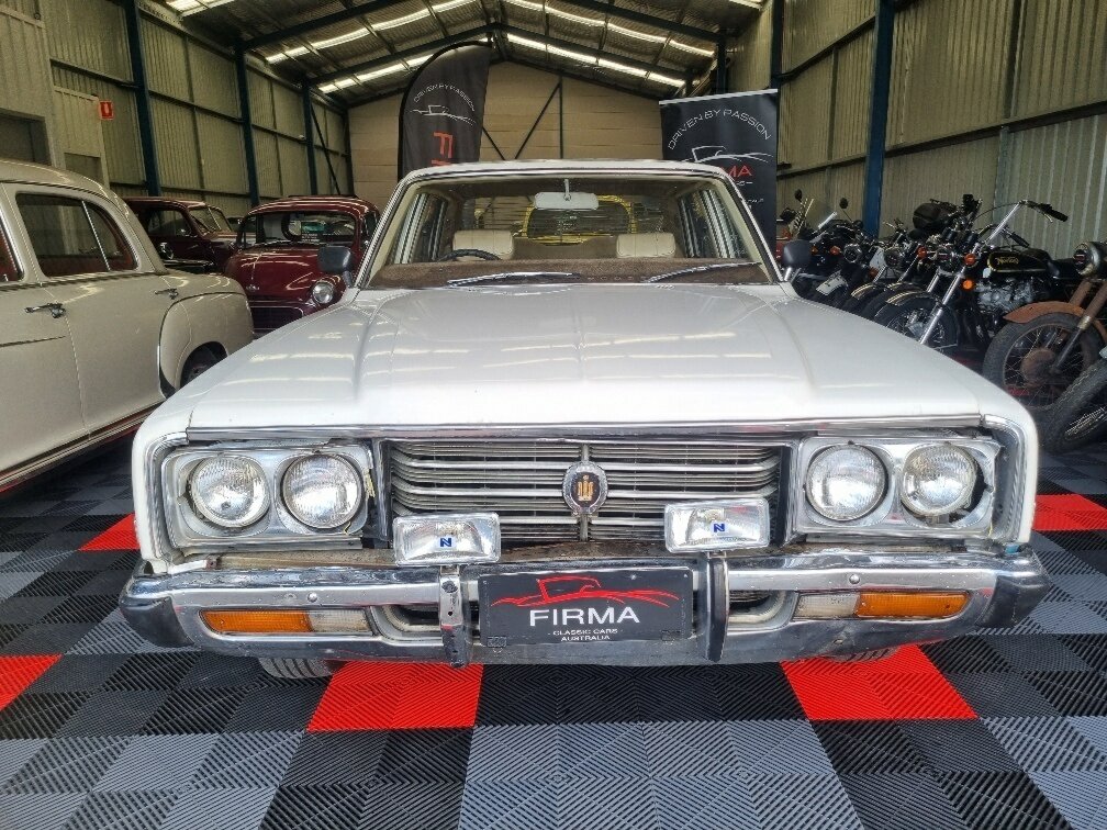 1976 TOYOTA CROWN SUPER SALOON AUTOMATIC 4D SEDAN