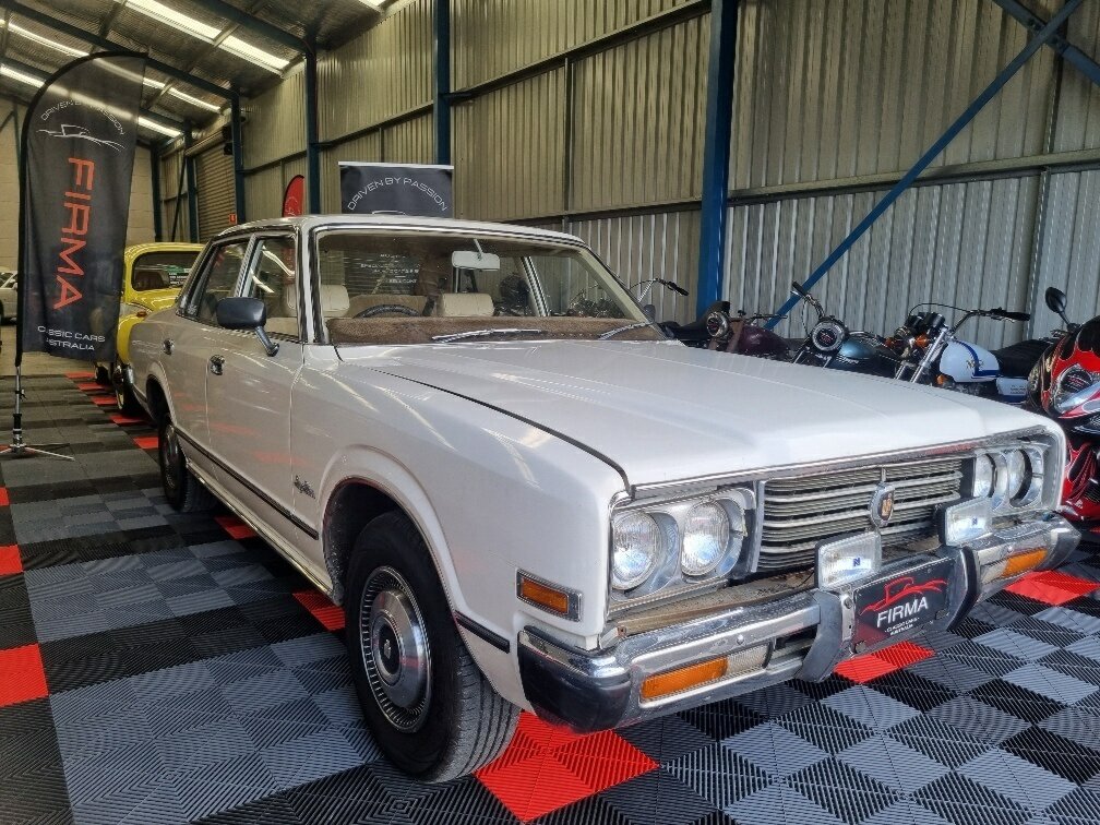 1976 TOYOTA CROWN SUPER SALOON AUTOMATIC 4D SEDAN