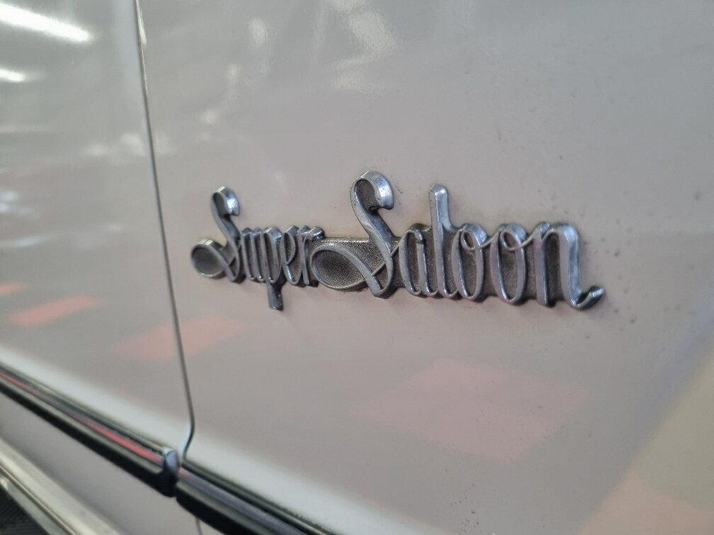 1976 TOYOTA CROWN SUPER SALOON AUTOMATIC 4D SEDAN